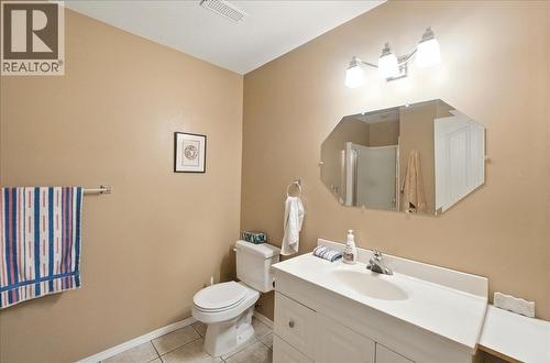 7761 Devito Drive, Trail, BC - Indoor Photo Showing Bathroom