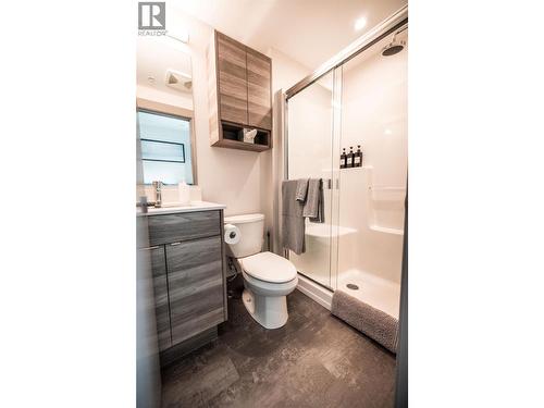 2555 Lakeshore Road Unit# 518, Vernon, BC - Indoor Photo Showing Bathroom