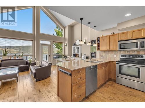 6930 Barcelona Drive E Unit# 47, Fintry, BC - Indoor Photo Showing Kitchen With Double Sink