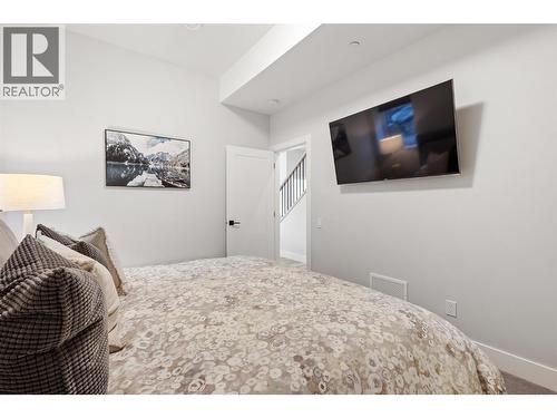 10100 Tyndall Road Unit# 25, Lake Country, BC - Indoor Photo Showing Bedroom