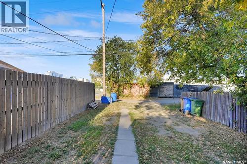1668 Ottawa Street, Regina, SK - Outdoor