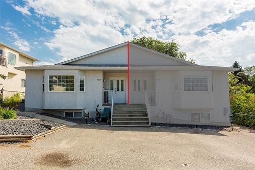 1375 Orchard Drive, Kelowna, BC - Outdoor