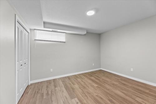 1375 Orchard Drive, Kelowna, BC - Indoor Photo Showing Other Room