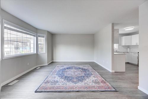 1375 Orchard Drive, Kelowna, BC - Indoor Photo Showing Other Room