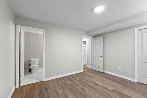 1375/1377 Orchard Drive, Kelowna, BC - Indoor Photo Showing Other Room