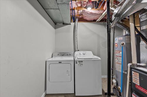 1375/1377 Orchard Drive, Kelowna, BC - Indoor Photo Showing Laundry Room