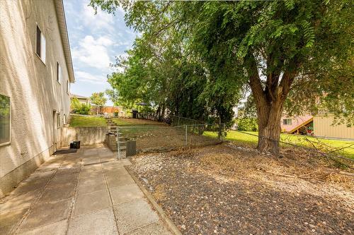 1375/1377 Orchard Drive, Kelowna, BC - Outdoor