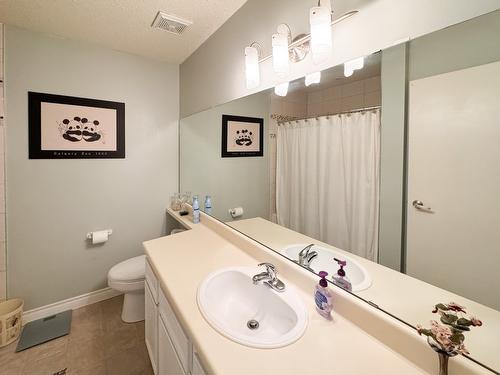 52-9107 62Nd Avenue, Osoyoos, BC - Indoor Photo Showing Bathroom