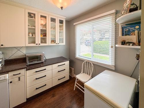 52-9107 62Nd Avenue, Osoyoos, BC - Indoor Photo Showing Kitchen