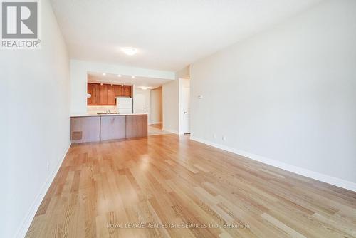 208 - 70 Port Street E, Mississauga, ON - Indoor Photo Showing Kitchen