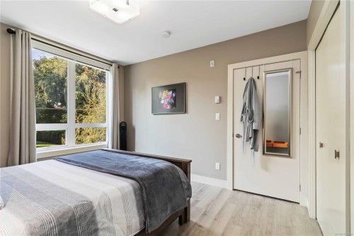 301-300 Michigan St, Victoria, BC - Indoor Photo Showing Bedroom