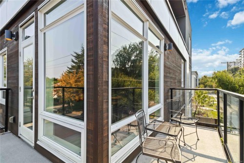 301-300 Michigan St, Victoria, BC - Outdoor With Balcony With Exterior