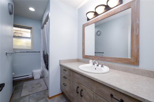 1038 Ash St, Campbell River, BC 