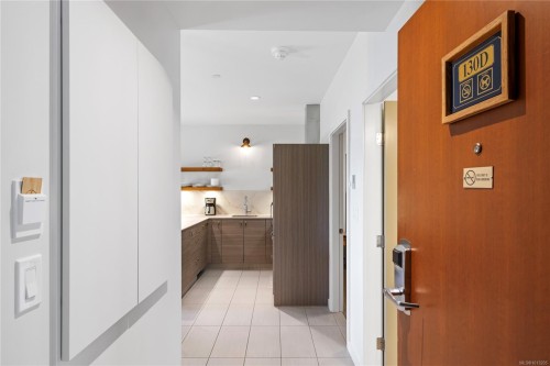 130-1155 Resort Dr, Parksville, BC - Indoor Photo Showing Other Room