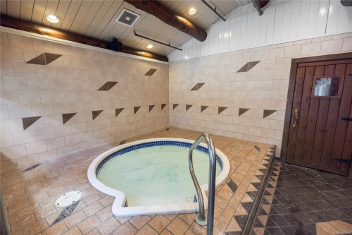 130-1155 Resort Dr, Parksville, BC - Indoor