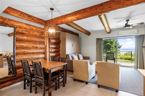 130-1155 Resort Dr, Parksville, BC - Indoor Photo Showing Other Room