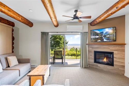 130-1155 Resort Dr, Parksville, BC - Indoor Photo Showing Living Room With Fireplace