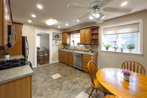 254 Louis Drive, Mississauga, ON - Indoor