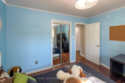 254 Louis Drive, Mississauga, ON - Indoor Photo Showing Bedroom
