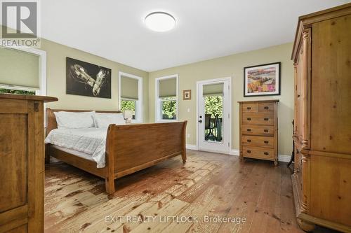 169 Dutch Line Road W, Kawartha Lakes (Bobcaygeon), ON - Indoor Photo Showing Bedroom