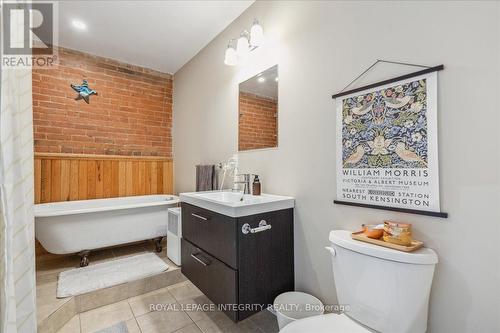468-470 Besserer Street, Ottawa, ON - Indoor Photo Showing Bathroom