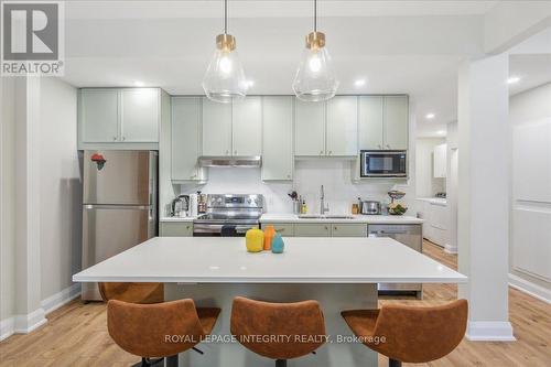 468-470 Besserer Street, Ottawa, ON - Indoor Photo Showing Kitchen With Upgraded Kitchen