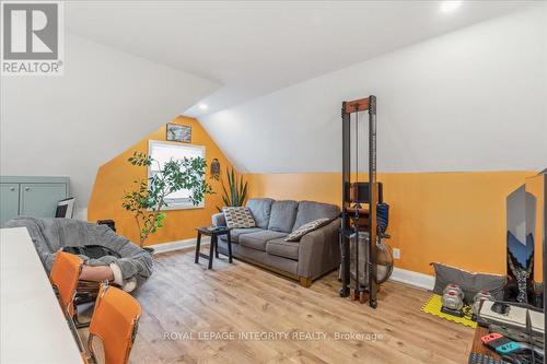468-470 Besserer Street, Ottawa, ON - Indoor Photo Showing Other Room