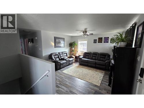 8208 19A Street, Dawson Creek, BC - Indoor Photo Showing Living Room