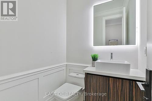 11 Gatcombe Circle, Richmond Hill, ON - Indoor