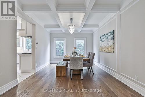 11 Gatcombe Circle, Richmond Hill, ON - Indoor Photo Showing Dining Room