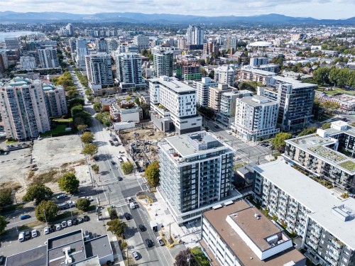 1104 Yates St, Victoria, BC 