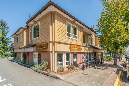 10-161 Fern Rd, Qualicum Beach, BC - Outdoor