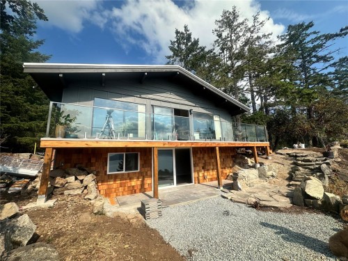 285 Mountain Park Dr, Salt Spring, BC 