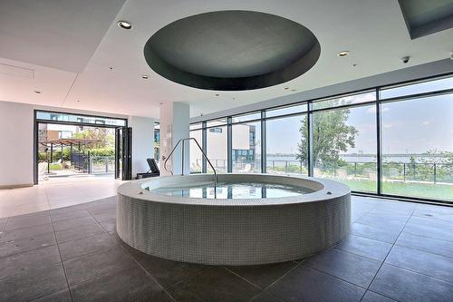 Hot tub - Ph2-05-199 Rue De La Rotonde, Montréal (Verdun/Île-Des-Soeurs), QC - Indoor Photo Showing Other Room