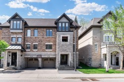 1223 Azinger Lane  Mississauga, ON L5E 0A7