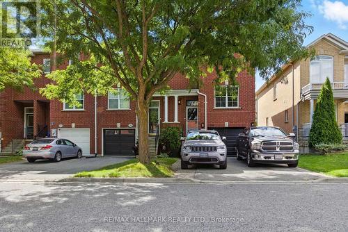 568 Legresley Lane, Newmarket, ON - Outdoor