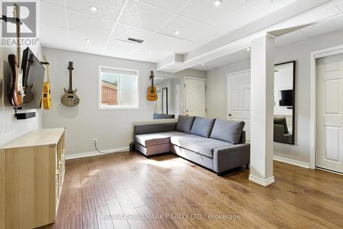 568 Legresley Lane, Newmarket, ON - Indoor