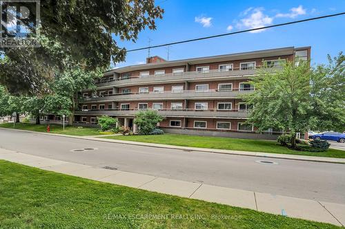 103 - 11 WOODMAN DRIVE S  Hamilton, ON L8K 4E3
