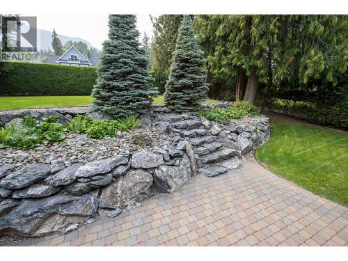 3075 Waverly Road, Sorrento, BC - Outdoor