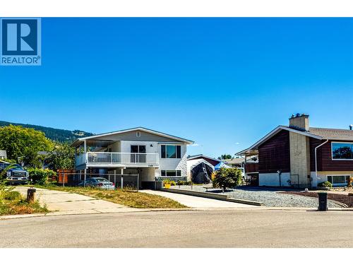 a 4 bedroom plus den family home - 2105 14 Street, Vernon, BC - Outdoor