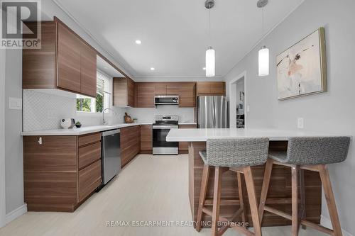 944 & 994 #8 Highway, Hamilton, ON - Indoor Photo Showing Kitchen With Upgraded Kitchen