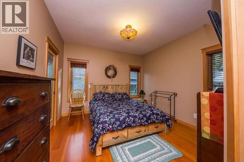 1259 Little Shuswap Lake Road Unit# A, Chase, BC - Indoor Photo Showing Bedroom