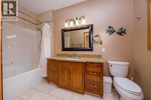 1259 Little Shuswap Lake Road Unit# A, Chase, BC - Indoor Photo Showing Bathroom