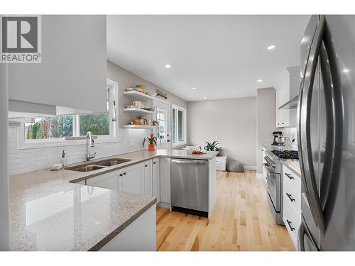 2176 Blackwell Avenue, Merritt, BC - Indoor Photo Showing Kitchen With Double Sink With Upgraded Kitchen