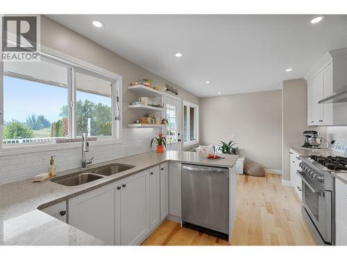 2176 Blackwell Avenue, Merritt, BC - Indoor Photo Showing Kitchen With Double Sink With Upgraded Kitchen