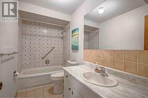 100 Antigua Road, Mississauga, ON - Indoor Photo Showing Bathroom