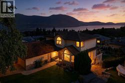 2121 3 Avenue SE  Salmon Arm, BC V1E 1K1