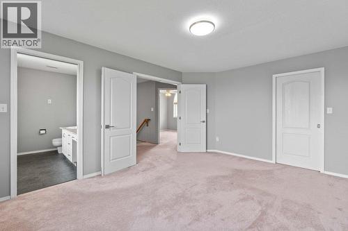 2121 3 Avenue Se, Salmon Arm, BC - Indoor Photo Showing Other Room