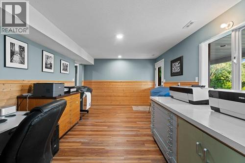 2121 3 Avenue Se, Salmon Arm, BC - Indoor