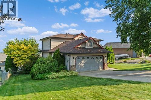 2121 3 Avenue Se, Salmon Arm, BC - Outdoor
